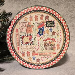 VTG 2001 Holiday Cookie Tin by Artist Vicky Howard 'Paint Box Cottage' 8" EUC